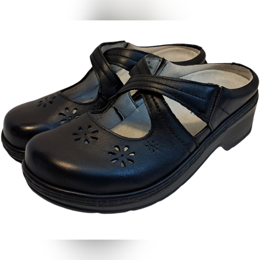 Pamir Mary Jane Clogs